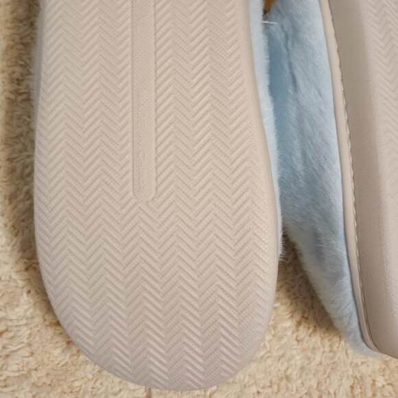 NWT ~ Snoopy (L/XL) Sherpa Fleece Lined Plush Scuff Slippers - Picture 5 of 6